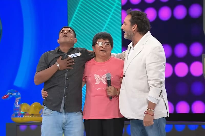José y su mamá con Daniel fuenzalida tras emotivo momento.