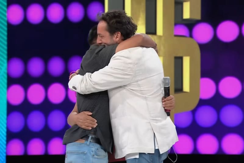 El emotivo abrazo de Daniel Fuenzalida y José