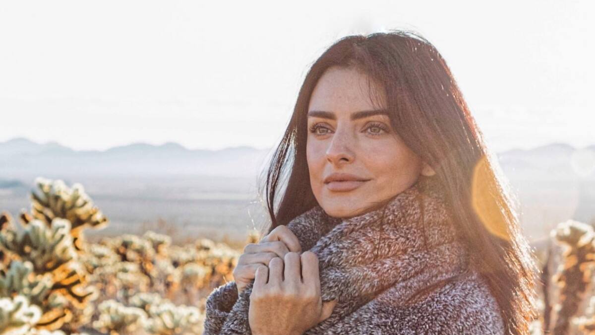 Aislinn Derbez sorprende las redes al lucir un atuendo transparente