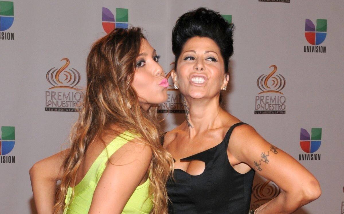 Alejandra Guzmán y su hija Frida Sofía La joven solo mantiene comunicación con su abuela Silvia Pinal - Créditos: Instagram