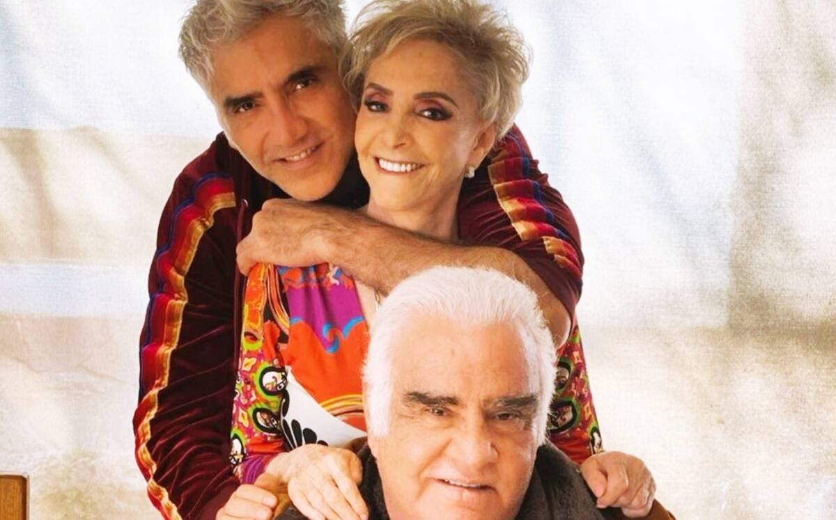 Alejandro Fernández El cantante recordó con un emotivo mensaje a sus padres en el que sería su aniversario de bodas. - Créditos: Instagram: @alexoficial
