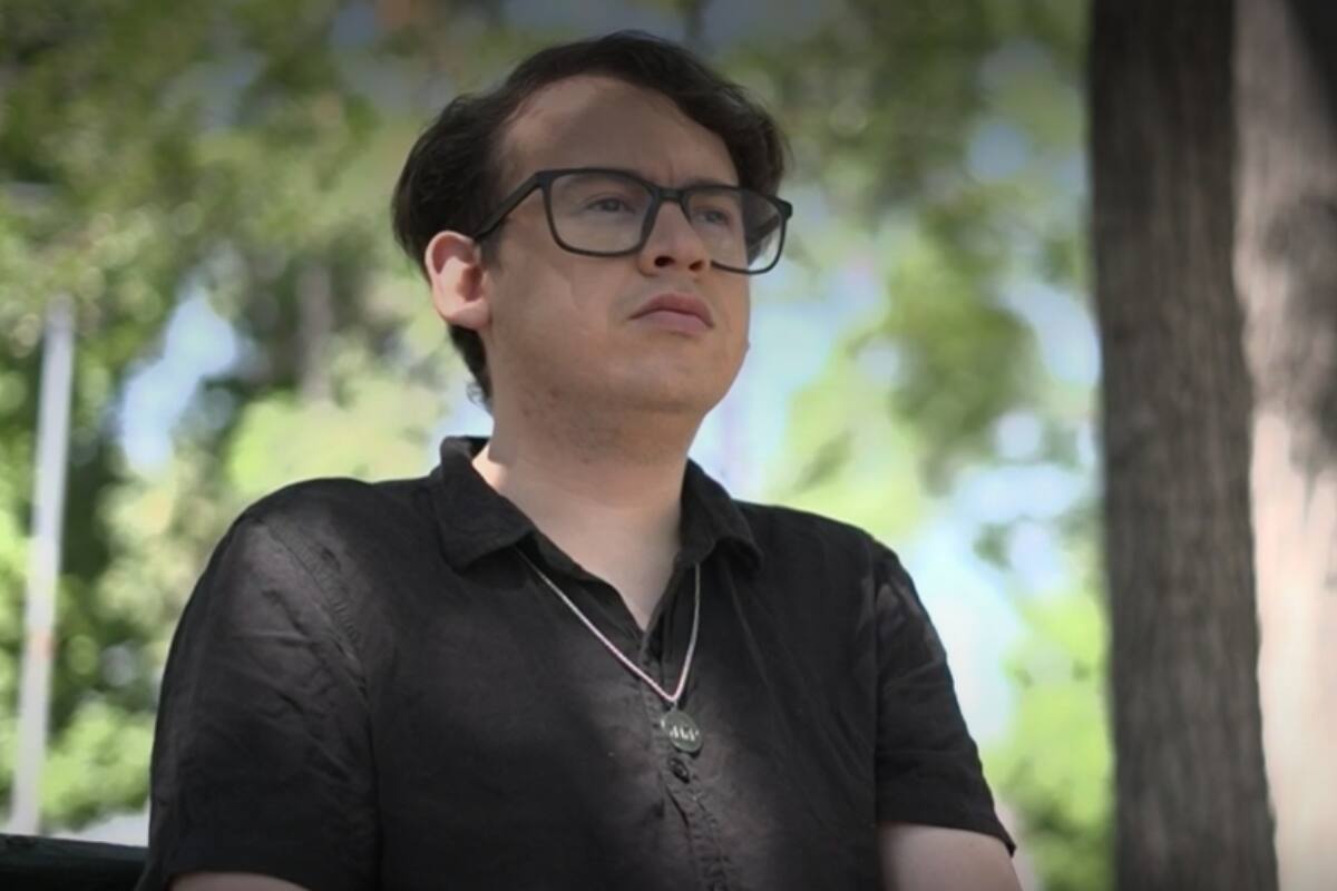 es hijo de Mauricio Israel.