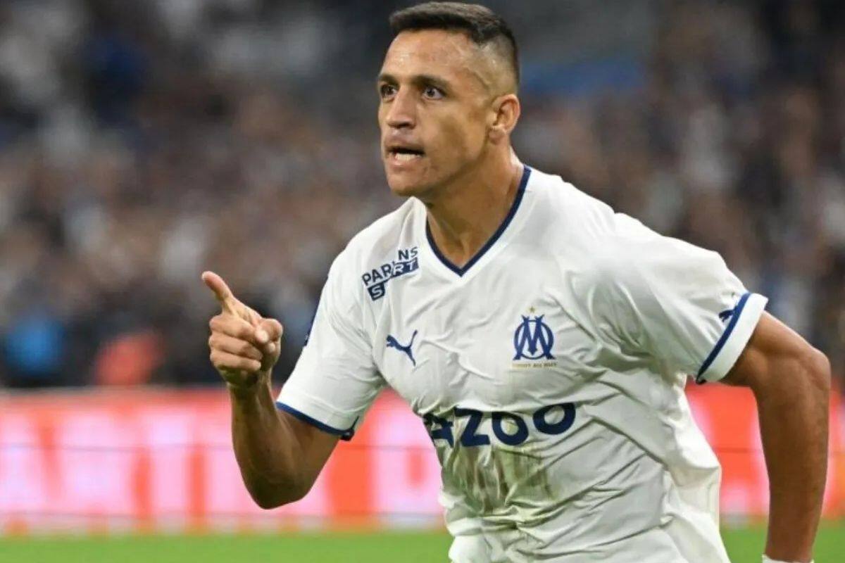 Alexis Sánchez Al día, Alexis Sánchez se está llevando ocho millones. - Créditos: Twitter