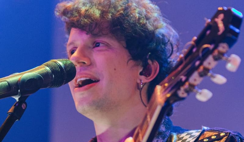 Alonso Quintero y su pasión por la música.