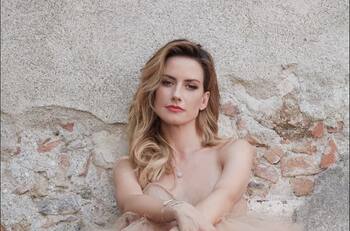 Marido de Altair Jarabo le lleva 20 años, pero a ella no le importan las críticas