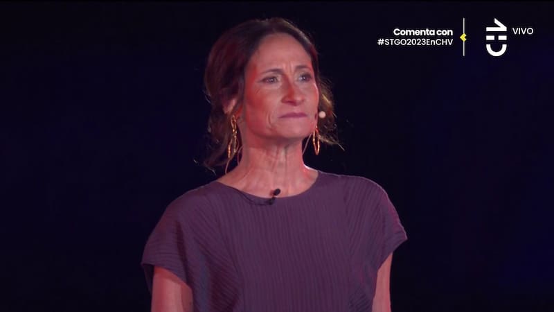 La reconocida actriz de 58 años de edad destacó la diversidad de Chile y América en su discurso.