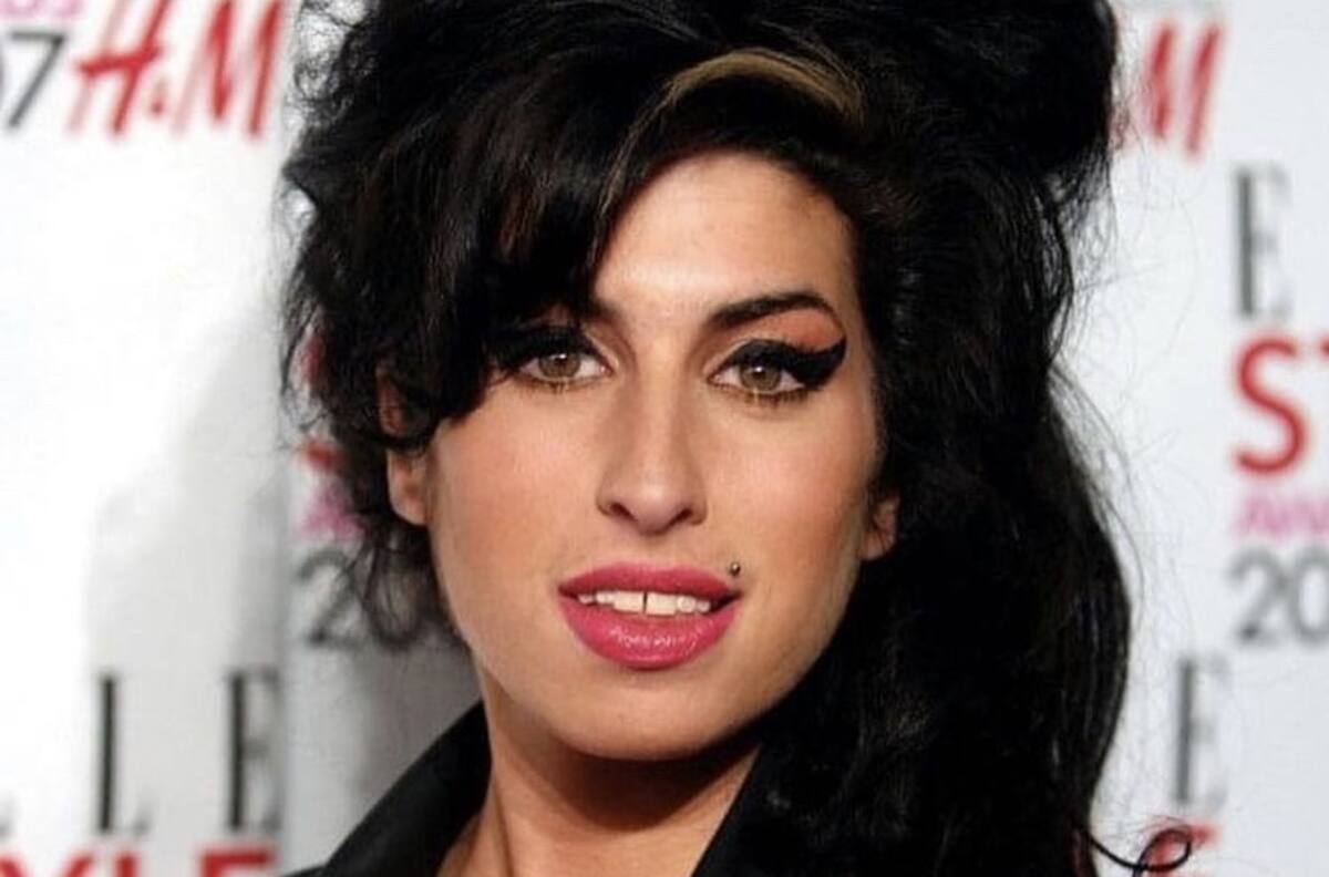 Amy Winehouse: su vida en los escándalos y el exceso