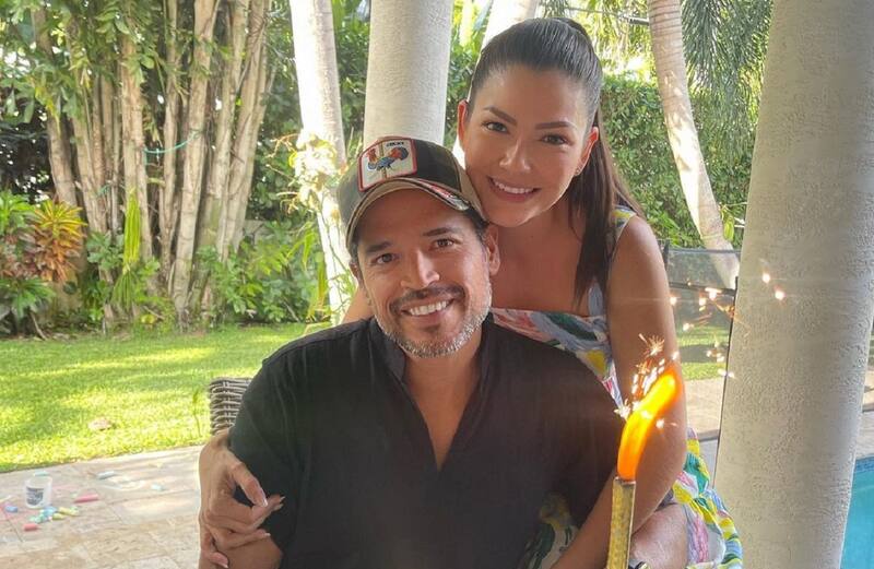 Ana Patricia y su esposo El hermano de Karla Martínez cumplió 43 años. - Créditos: Instagram