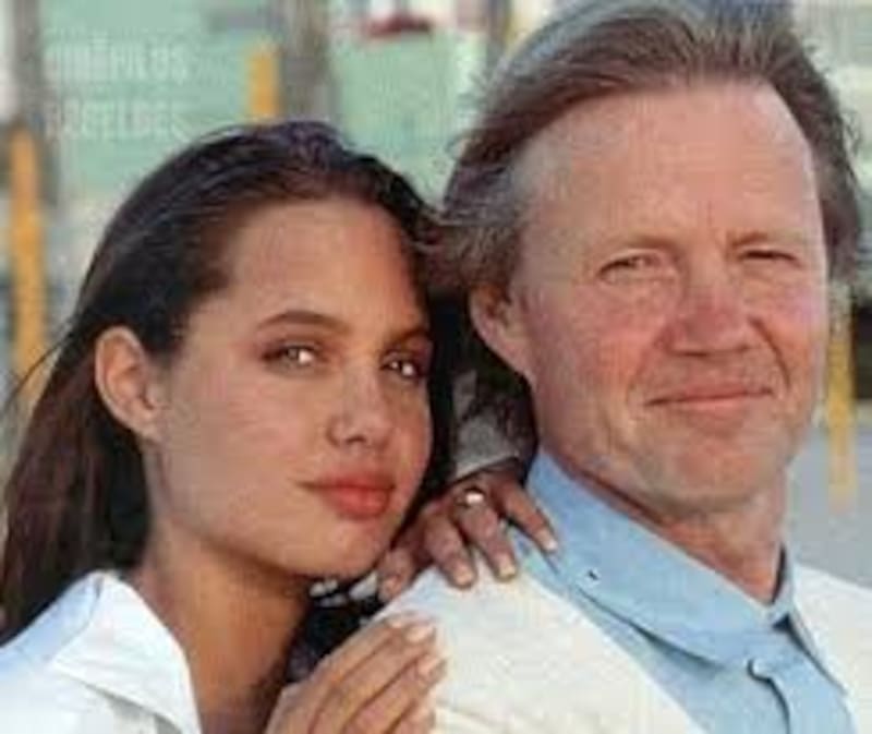 La actriz suprimió el apellido de su padre en su nombre cuando comenzó a hacer castings en Hollywood.