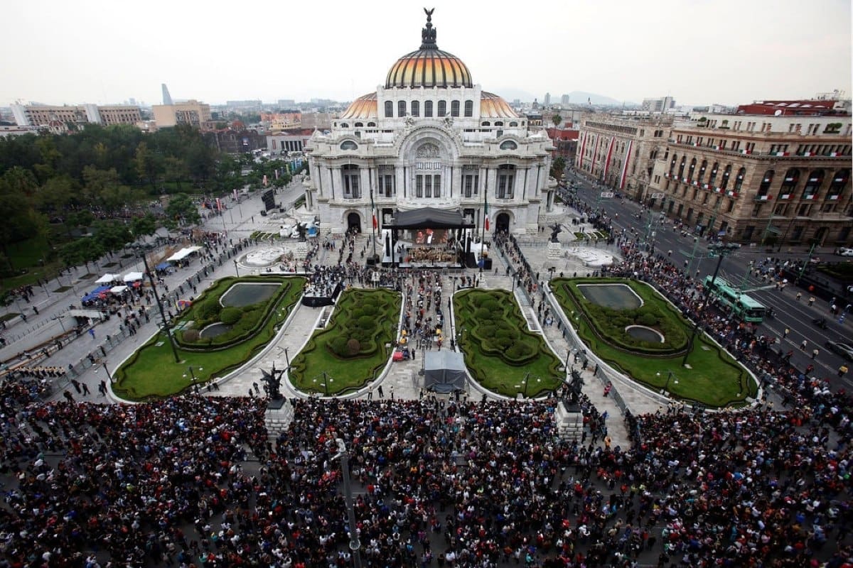 Así despidieron a Juan Gabriel en el Palacio de Bellas Artes de Ciudad de México - Créditos: Archivo