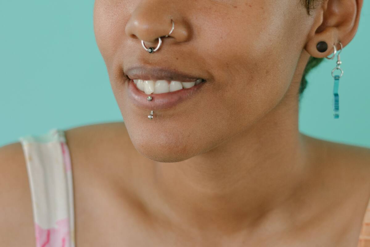 Astrología Estos signos zodiacales son fanáticos de los aros y piercing. - Créditos: pexels.com
