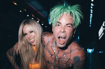 Exprometido de Avirl Lavigne está en profunda depresión por su nuevo romance con Tyga