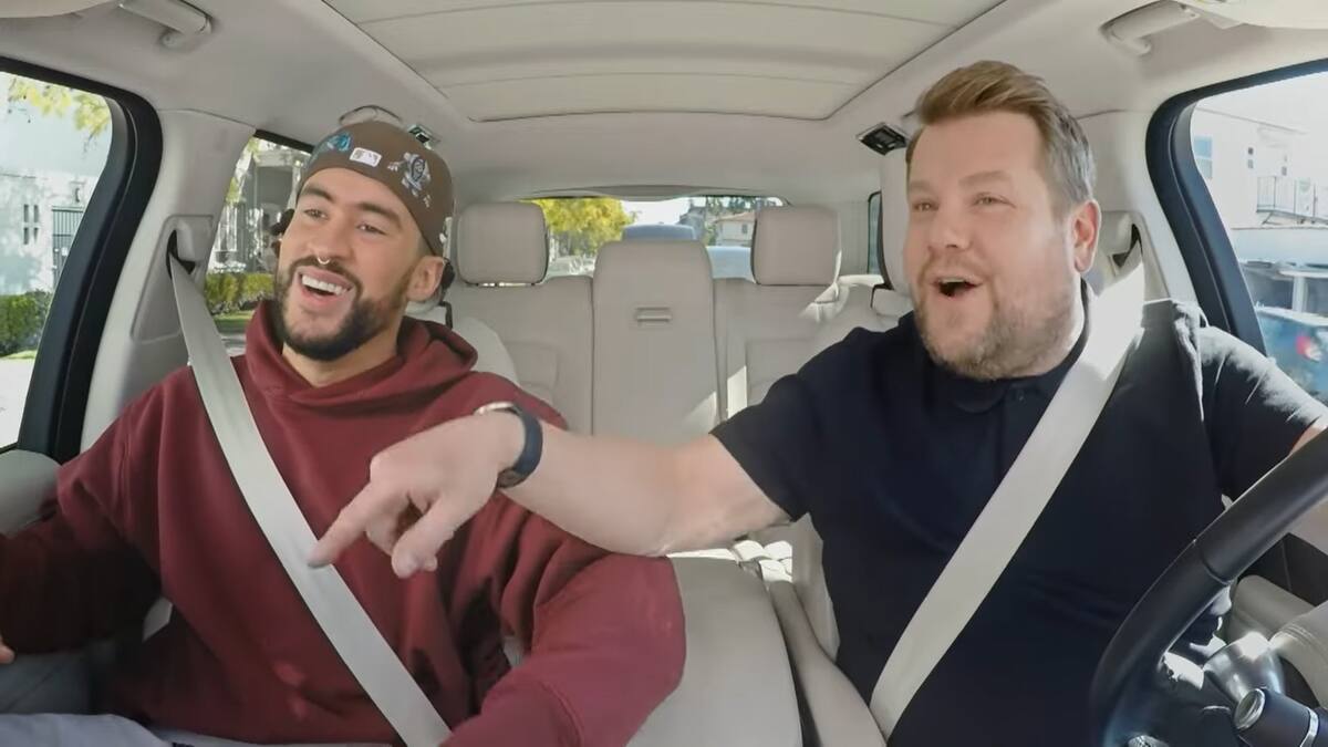 Bad Bunny en el Carpool Karaoke más divertido: cantó canciones de Ariana Grande
