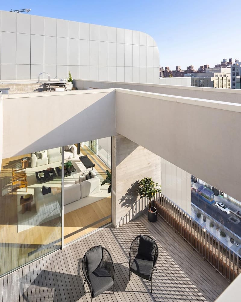 New York Post compartió más detalles y fotografías del lujoso penthouse que Bad Bunny y Kendall Jenner comparten desde que están juntos.