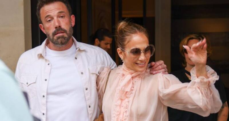 La Diva del Bronx suele compartir fotos en sus redes con sus padres.  Créditos: TWITTER