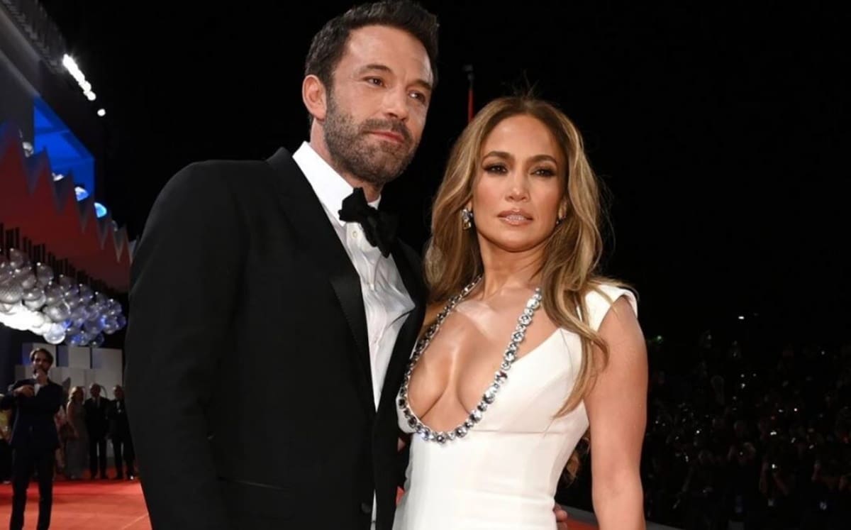 Ben Affleck y Jennifer Lopez La pareja desfiló en la alfombra roja del Festival de Cine de Venecia - Créditos: Celebrity Land