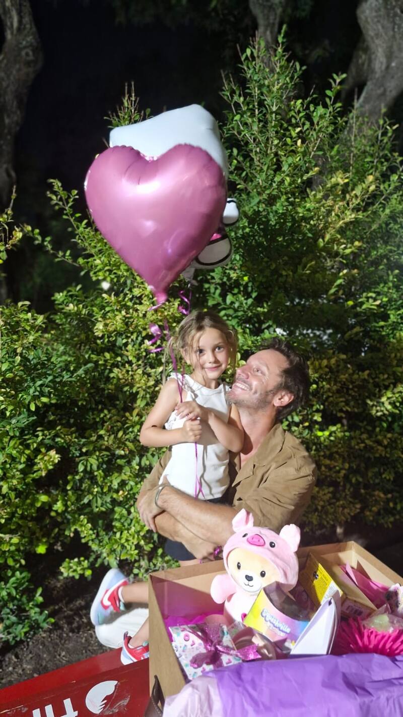 compartió una foto con Magnolia por redes sociales.