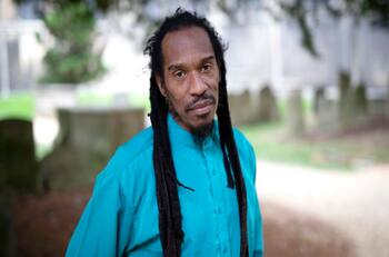 Muere Benjamin Zephaniah, actor de “Peaky Blinders”, a los 65 años