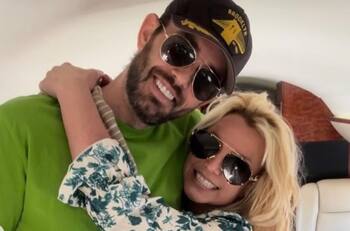 Britney Spears captada con un hombre misterioso y sin su anillo de bodas