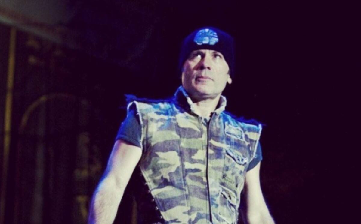 Bruce Dickinson El inglés, de 63 años, presenta síntomas leves y confía en que los fans se vacunen para asistir a los conciertos - Créditos: Instagram @brucedickinsonofficial