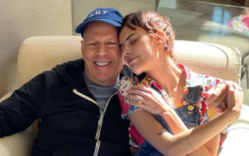 Bruce Willis y su hija La hija menor del actor ha hablado de sus problemas de salud   - Créditos: Captura de Pantalla