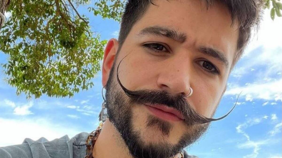 Camilo anuncia que está libre de covid-19 y retoma su gira por Europa