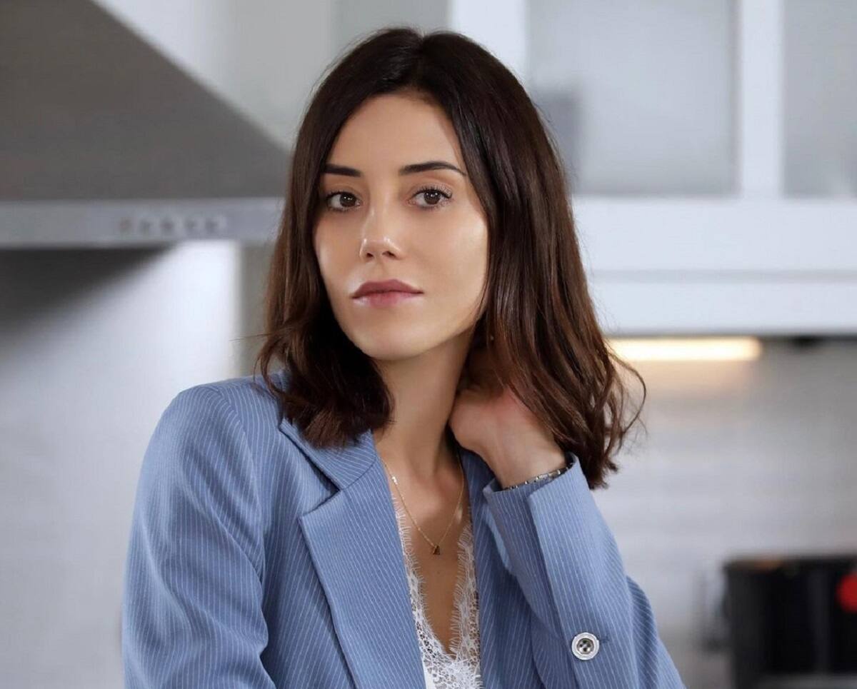 Cansu Dere Cansu Dere, protagonista de "Infiel" - Créditos: Instagram