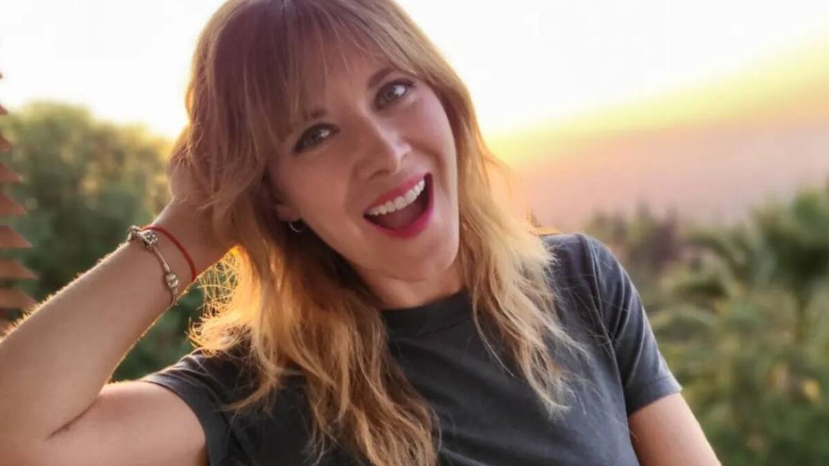 Carla Jara anuncia su lanzamiento como cantante y es duramente criticada por su voz