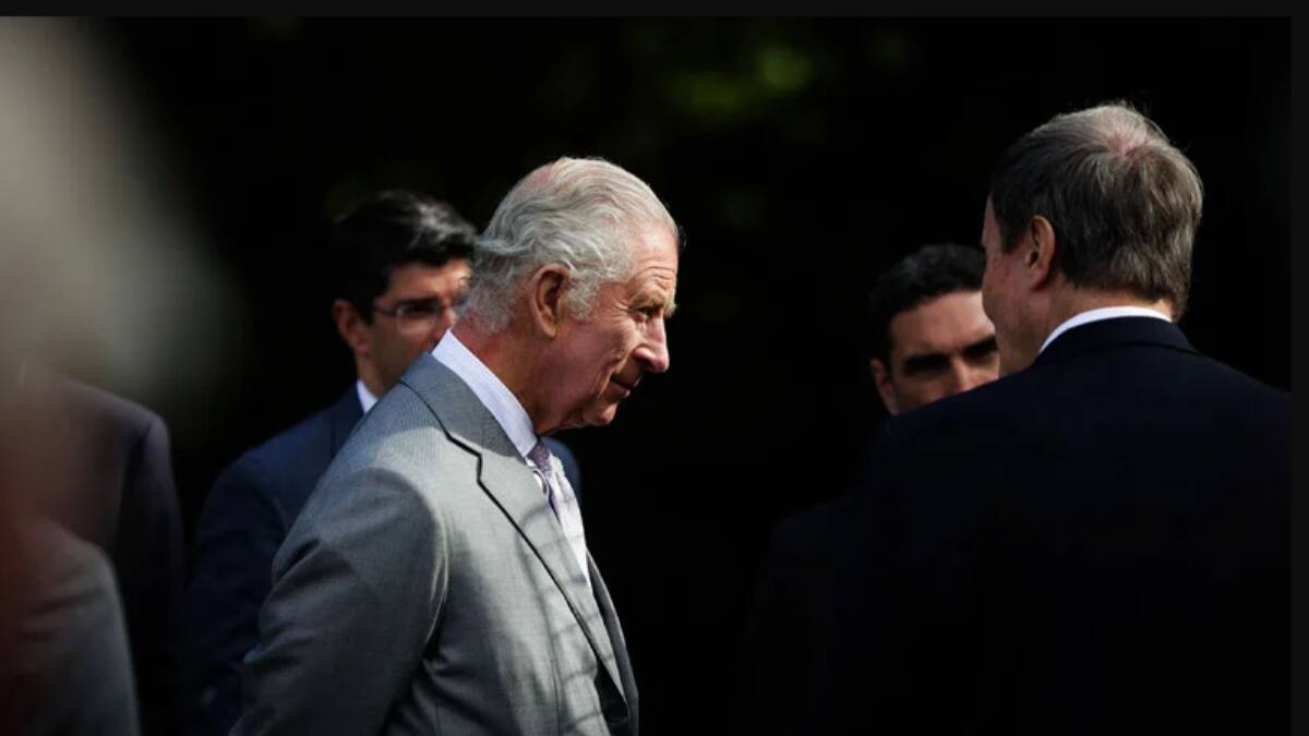 Se someterá a una intervención: El Rey Carlos lll ingresó al hospital esta mañana