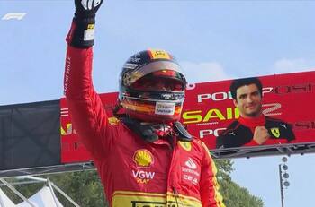 VIDEO | ¡Golpe de Ferrari en F1! Carlos Sainz le robó la pole position del Gran Premio de Italia a Max Verstappen