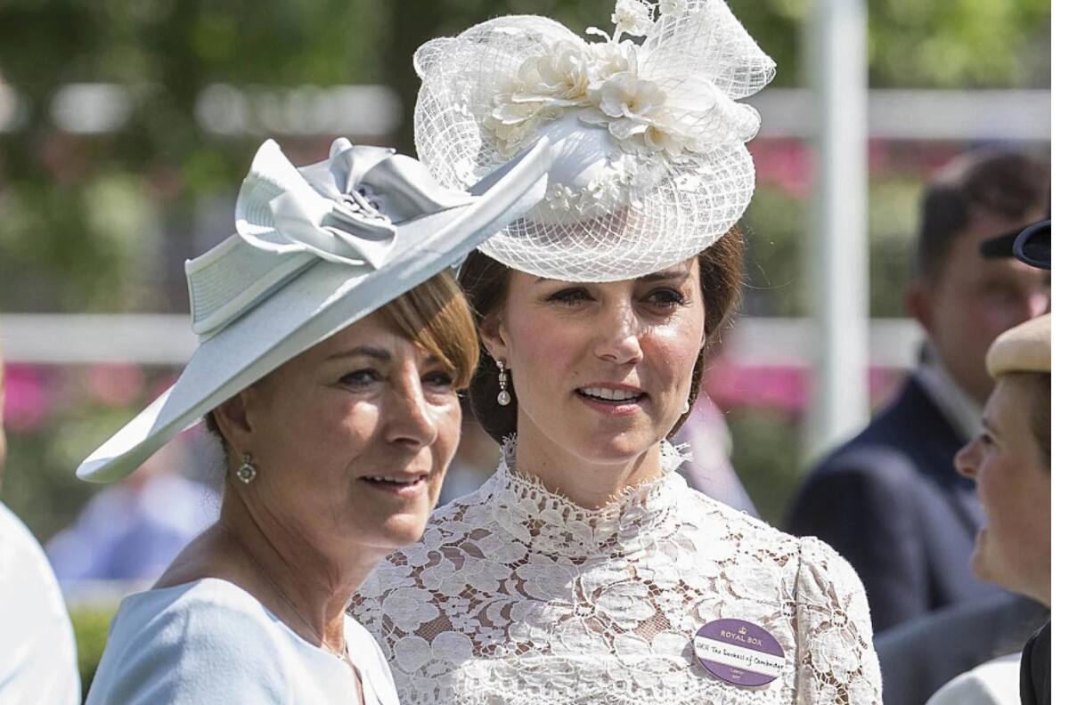 Kate Middleton inspira sus atuendos en los de su mamá Carole Middleton