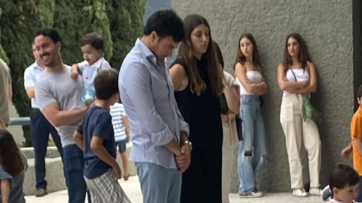 Checo Pérez es visto en misa: seguidor respetó momento de creencia del piloto mexicano