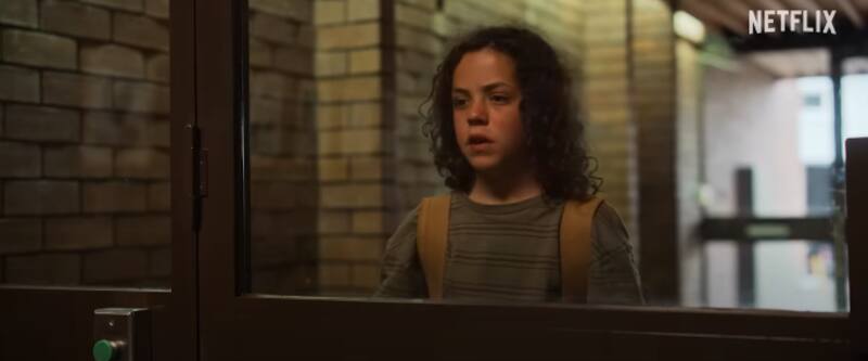 Eli Bell es el protagonista de la historia y es interpretado por Felix Cameron.