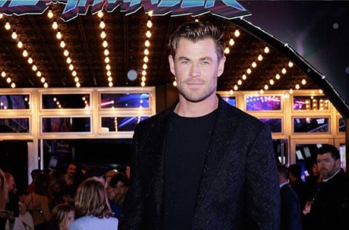 Chris Hemsworth presume una jornada de surf con Kelly Slater: "Día épico"