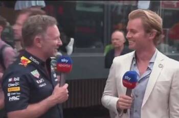 VIDEO | Christian Horner defiende a Checo Pérez de Nico Rosberg en plena entrevista