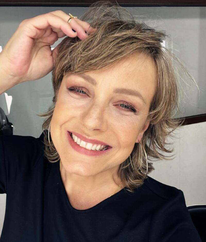 Claudia Conserva se realizó cambio de look con la aprobación de su doctor.