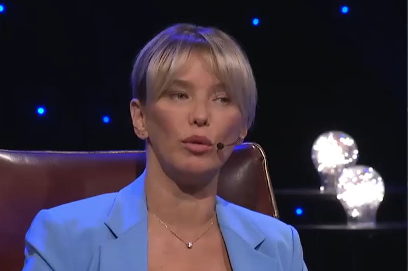 Claudia Schmidt en el programa "Zona de Estrellas" se refirió al polémico momento que protagonizó Daniela Aránguiz en un antiguo llamado telefónico.