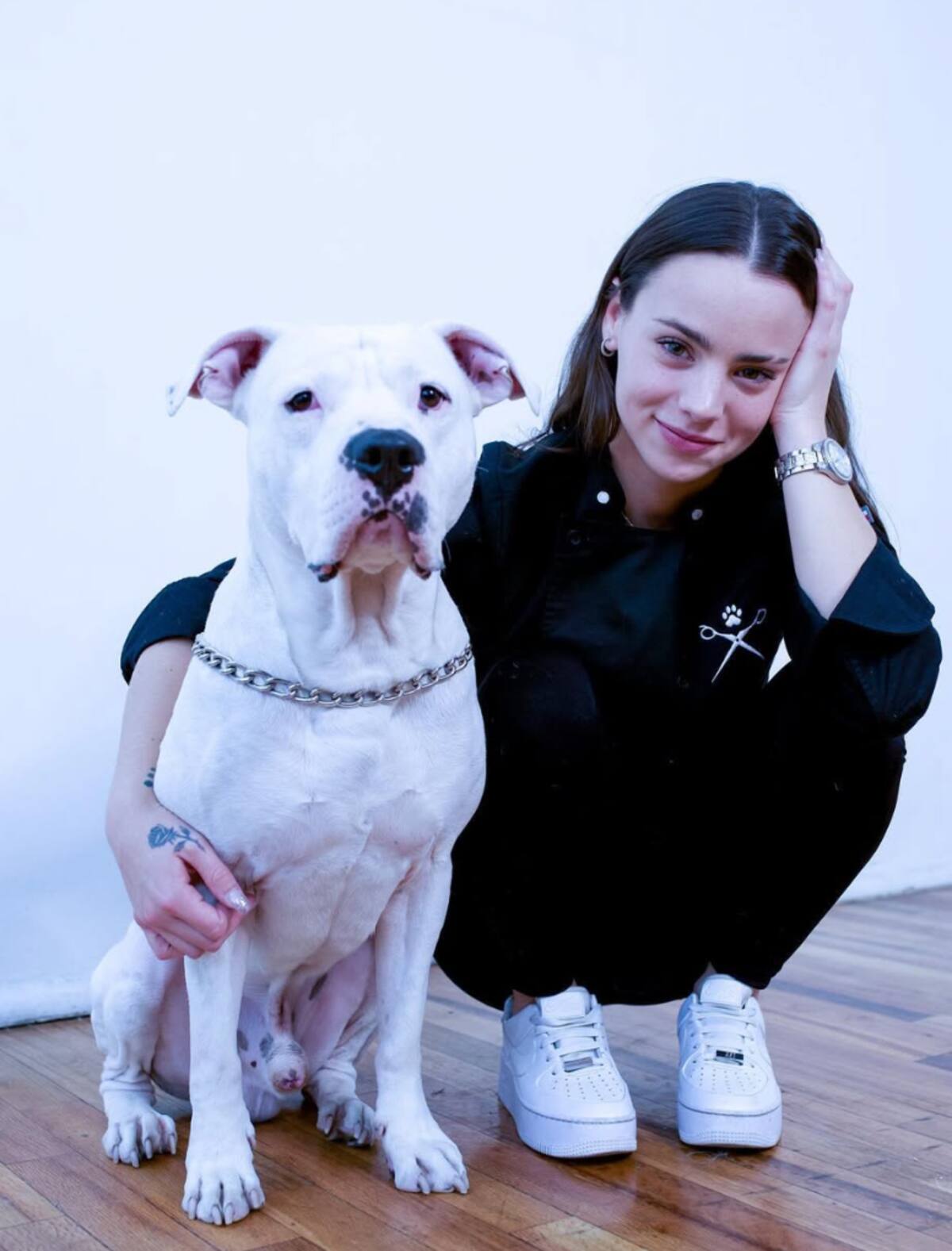 La hermana de Inna Moll que es peluquera canina.