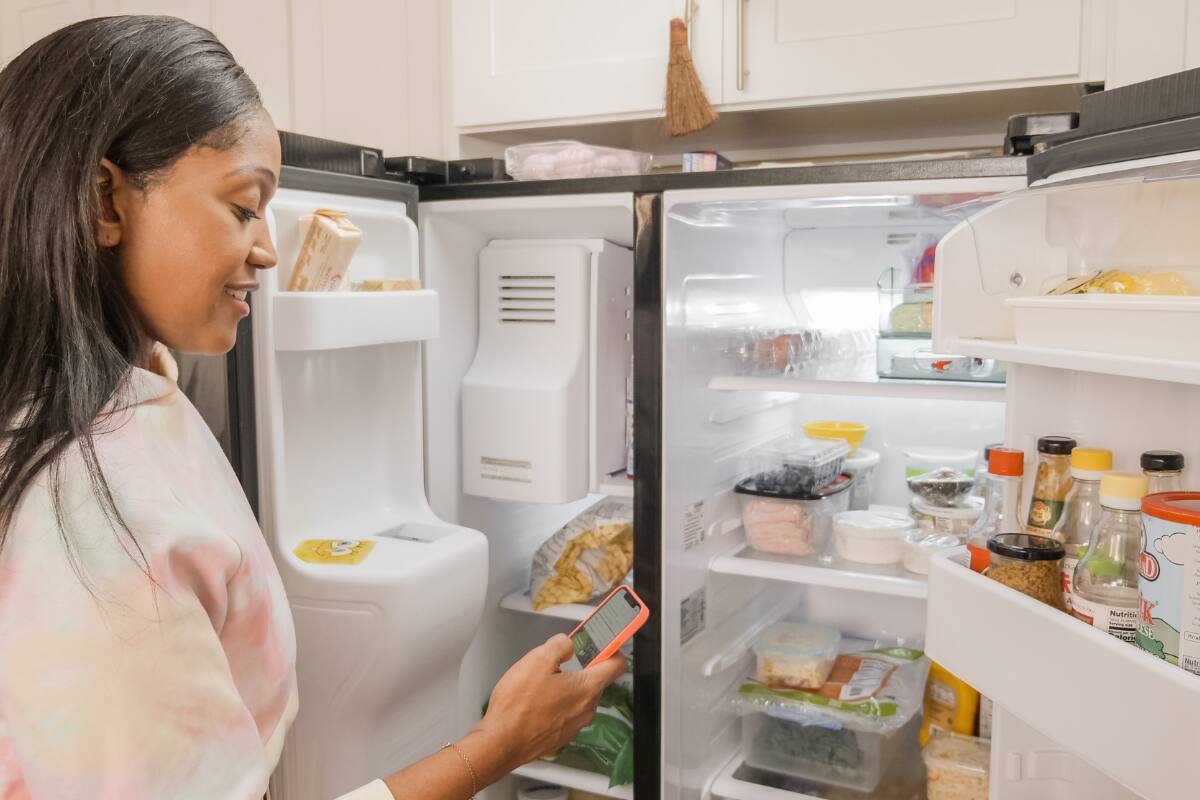 Descubre como organizar tu refrigerador para mantener en mejor estado y duración tus alimentos.