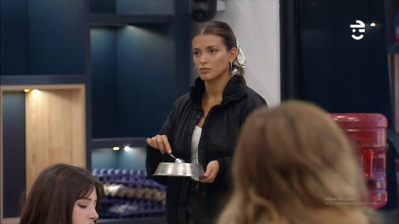 Constanza Capelli está agotada en “Gran Hermano” Chile
