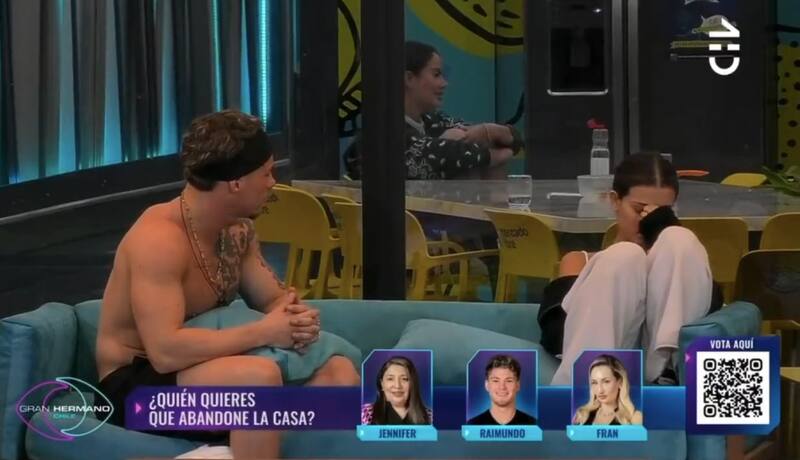 Constanza Capelli y Raimundo Cerda mantuvieron una tensa conversación. Foto: CHV.