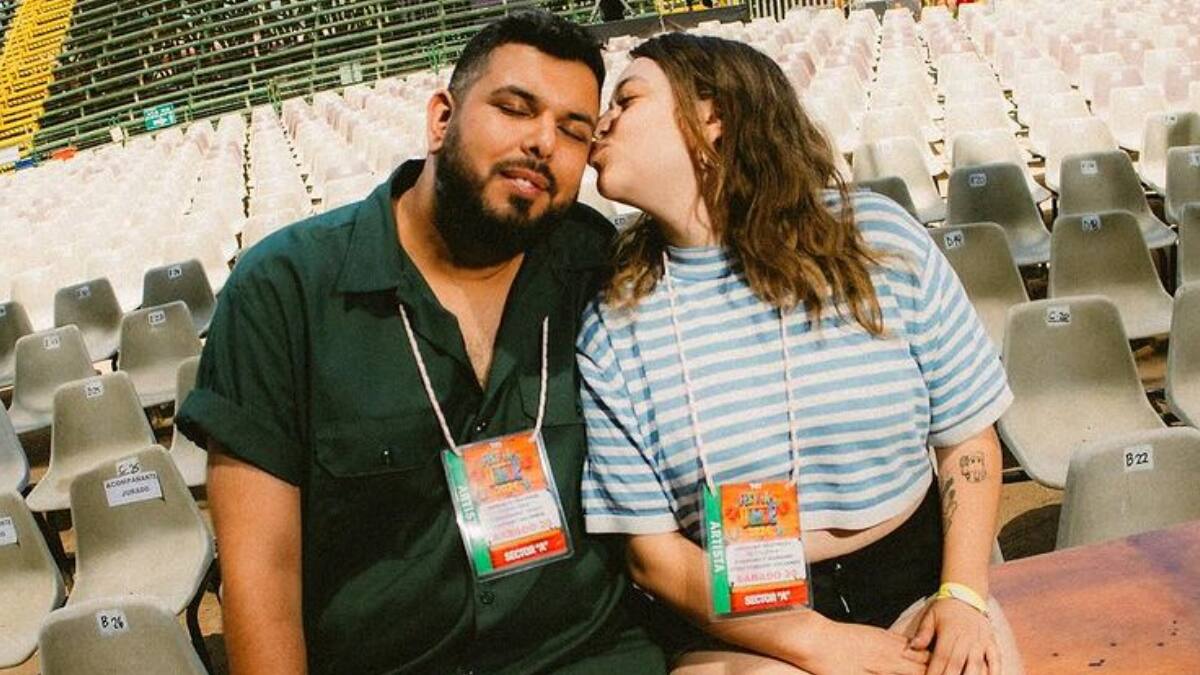 “No sería posible sin ella”: Coronel Valverde habla de la importancia de su esposa, Kiki Proust, en su éxito como comediante