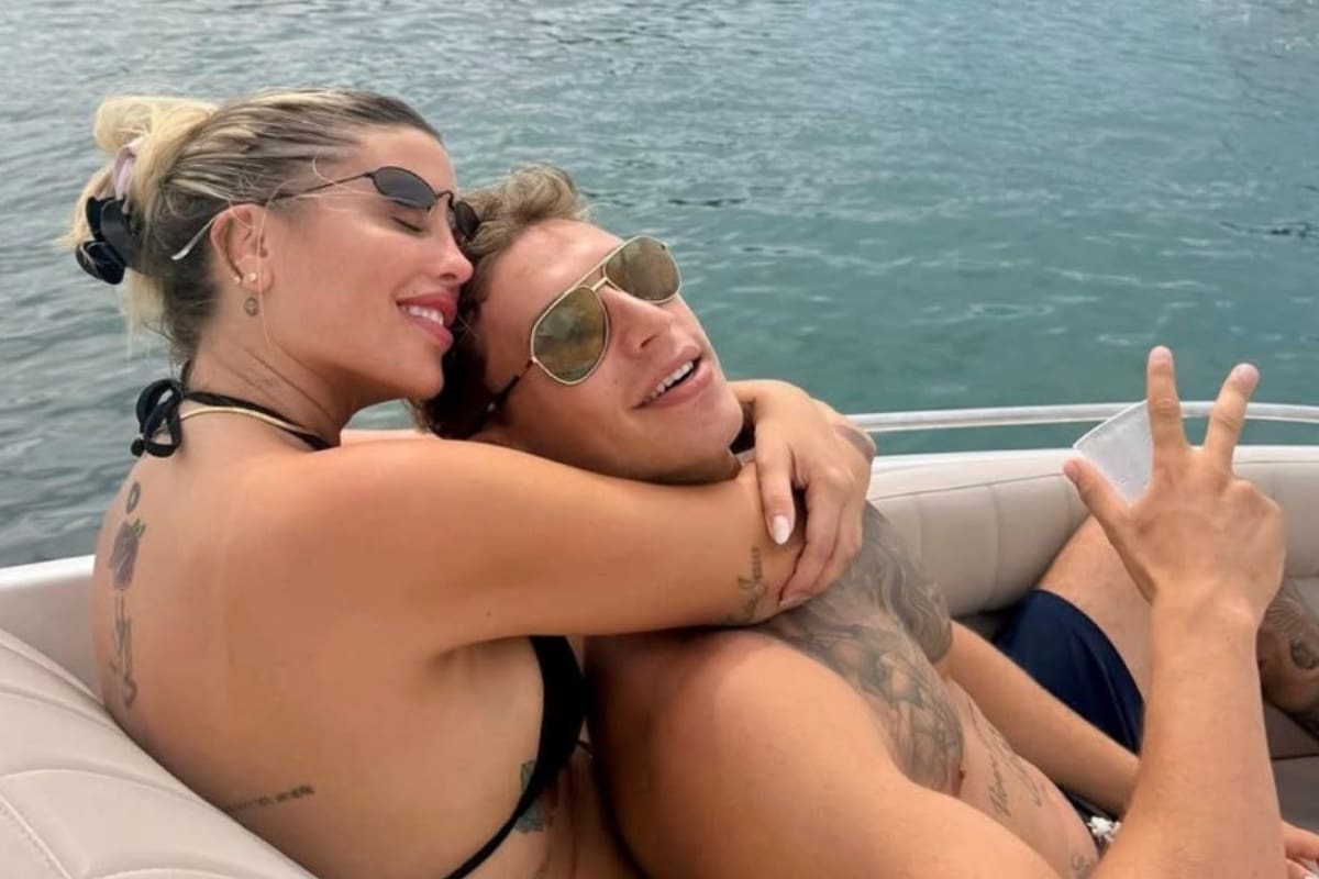 La pareja terminó oficialmente su romance.