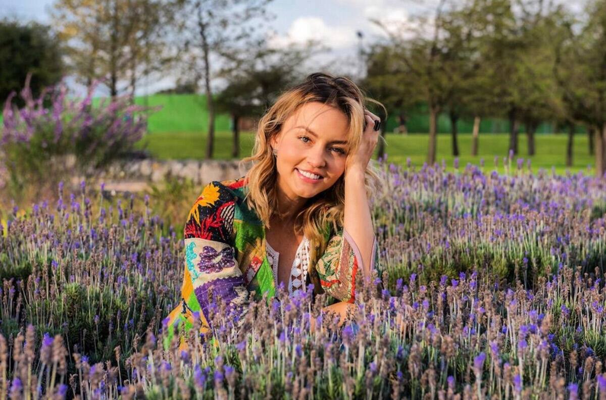 Angelique Boyer presume su belleza al natural, ¡así luce sin maquillaje!