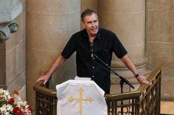 Cristián Campos alza la voz tras controversia por discurso no autorizado en funeral de Héctor Noguera