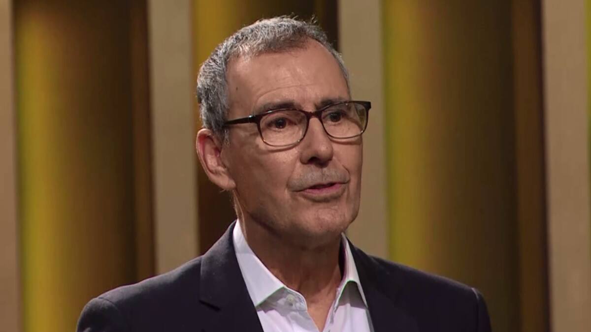 Nuevos dardos contra Cristián Campos: Hijos aseguran haber presenciado impactantes conductas de su padre cuando eran niños