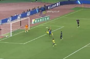 VIDEO | La chilena de Cristiano Ronaldo que casi termina en golazo contra el PSG