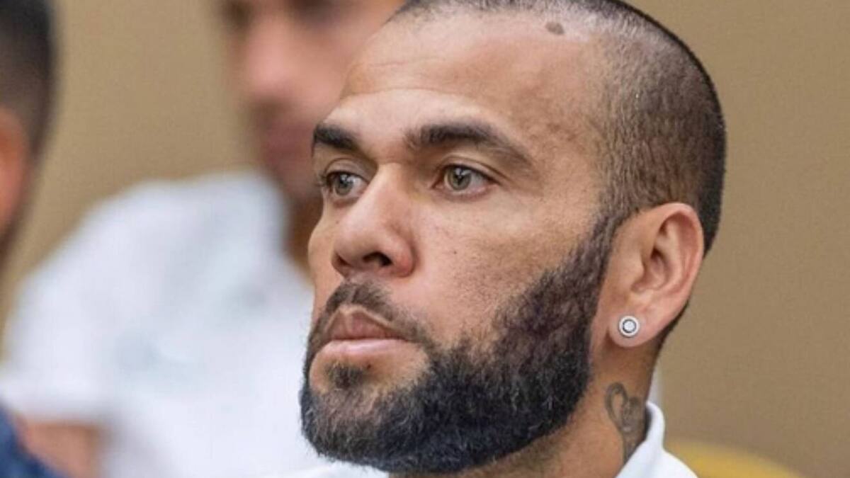 Insólito: Dani Alves se transforma en un "referente positivo" en cárcel de España