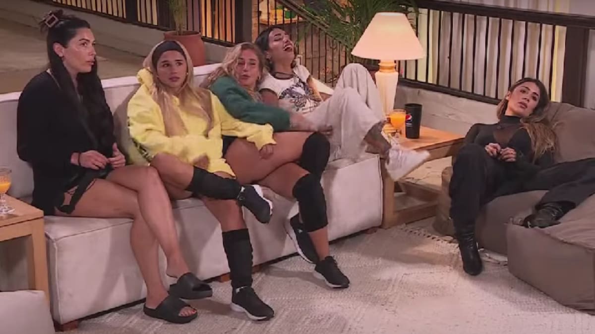 Daniela Aránguiz reacciona a respuesta de Gabrieli Moreira en "Tierra Brava".