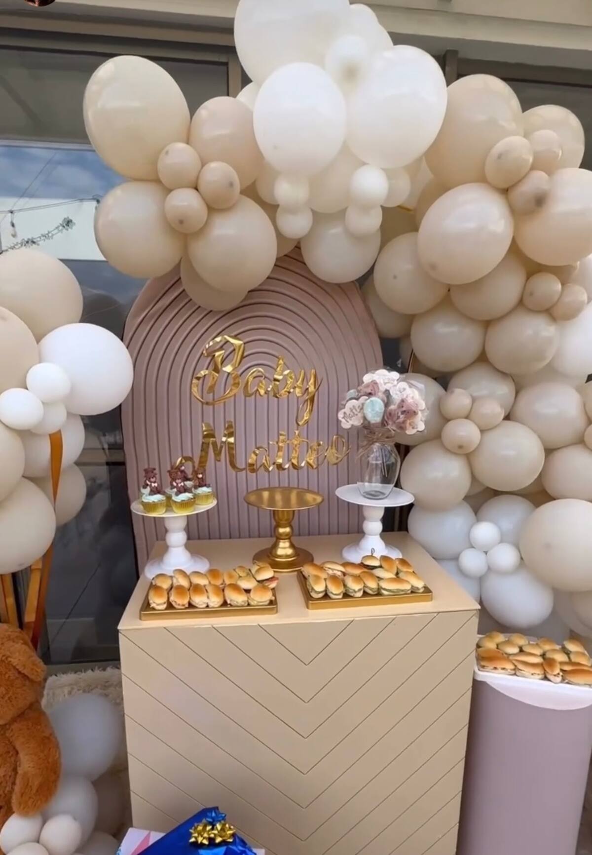 La decoración del baby shower de Daniela Castillo. Foto: Instagram.